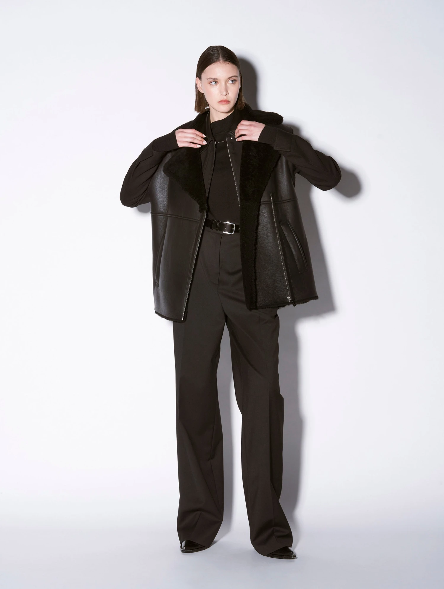 Blouson Sans Manches En Peau Lainée Noir 4 Blouson Sans Manches En Peau Lainée Noir – Image 4