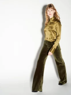 Pantalon Coupe Flare En Velours Olive -barbarabui Soldes Magasin C1617SHK 27 image 4 e60f91de 0e2a 4e88 963c bf7f9fe039c2