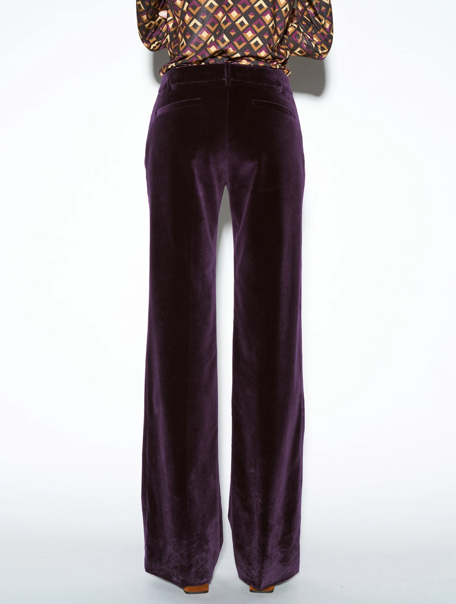 Pantalon Coupe Flare En Velours Prune 5 Pantalon Coupe Flare En Velours Prune – Image 5