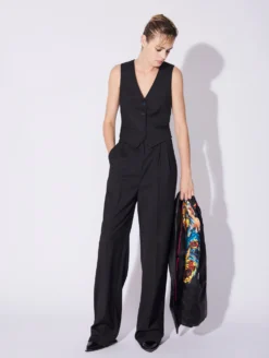 Veste Sans Manches En Cuir D'agneau Plongé Noir -barbarabui Soldes Magasin D1281KUL 10 image 4 f948ea2e 220d 431b 8d2f e40768629104