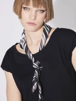 Tee-shirt Manches Courtes En Jersey De Coton Noir -barbarabui Soldes Magasin D1462ZMA 10 image 5 cbb6846a b659 45a9 ad26 12ebbed40b55