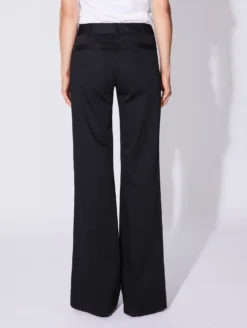 Pantalon Flare En Satin De Coton Stretch Noir -barbarabui Soldes Magasin D1622DLA 10 image 2 ec224282 8676 4b61 ae67 270c560282e4