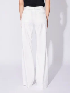 Pantalon Flare En Satin De Coton Stretch Blanc -barbarabui Soldes Magasin D1622DLA 11 image 4 28809d68 65ce 4bf0 a0a6 9f74580cbe0f