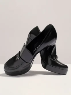 Mocassins à Talons En Cuir Verni Noir