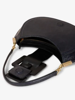 Sac "Kiss Me" En Cuir Verni Bleu Nuit -barbarabui Soldes Magasin E6650NBC 45 image 05 45c418e9 b794 432b aeeb d7f4531cea62