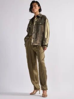 Blouson Oversized En Denim Métallisé Gold -barbarabui Soldes Magasin barbara bui F1253FLB 60 image 4 d04383e9 f18b 4d52 9b03 0e6bed438ccb