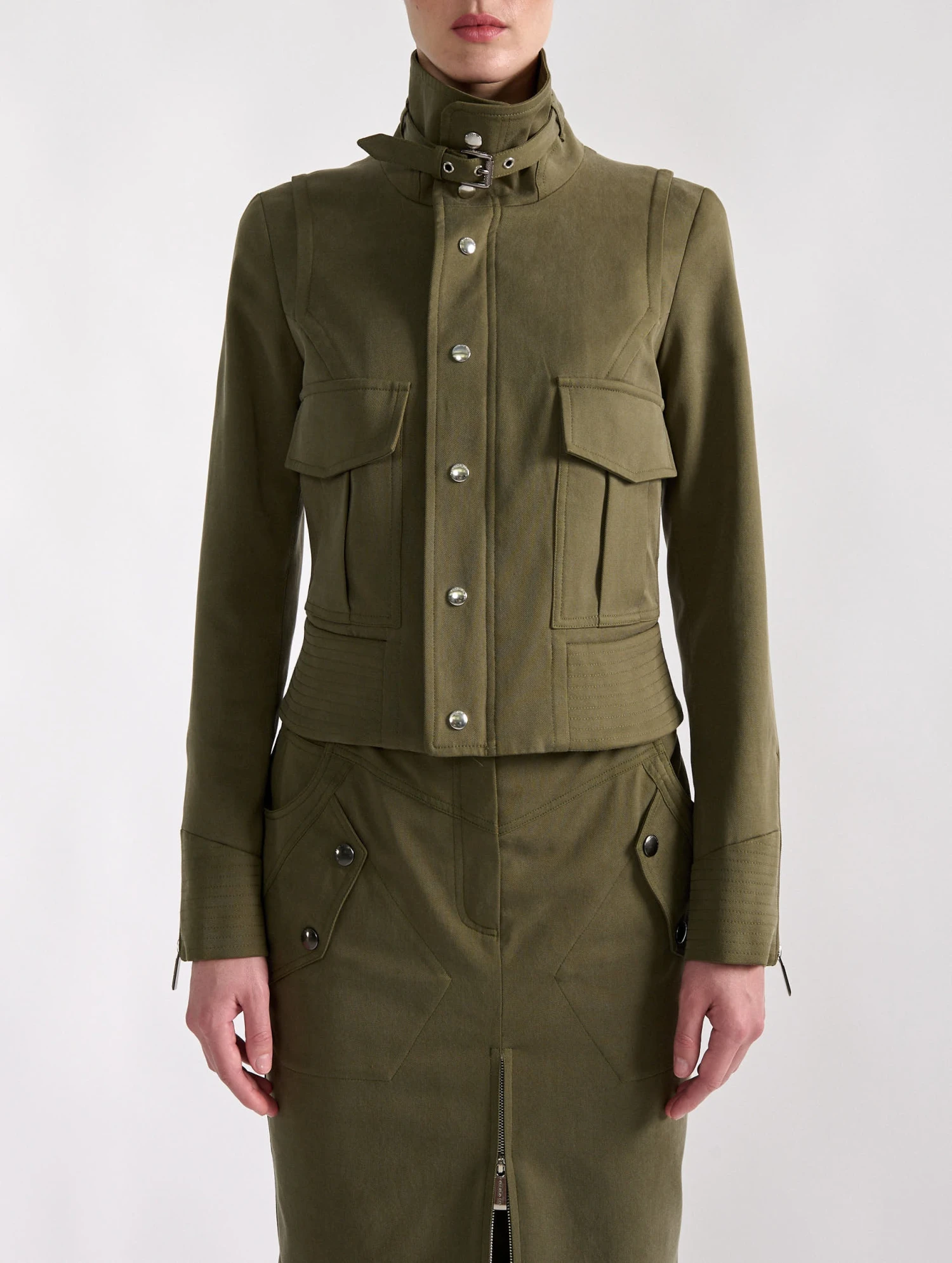 Blouson à Col Montant En Gabardine Stretch Kaki 4 Blouson à Col Montant En Gabardine Stretch Kaki – Image 4