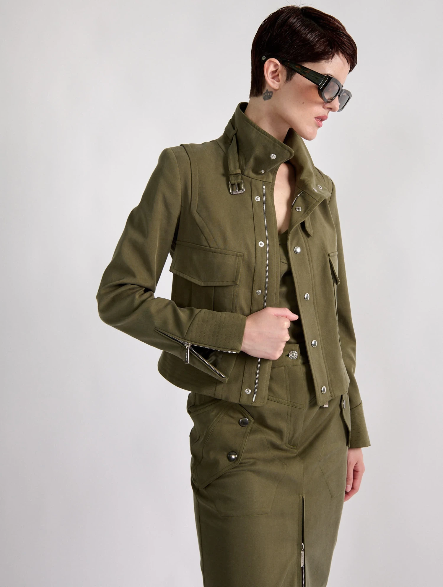 Blouson à Col Montant En Gabardine Stretch Kaki 1 Blouson à Col Montant En Gabardine Stretch Kaki