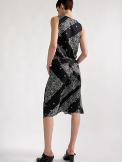 Robe Foulard En Twill De Soie Imprimé Bandana -barbarabui Soldes Magasin barbara bui F1334FRS 1011 image 5 99d7e6ab 6711 4bf9 8c6e 8dc80a6a7bce