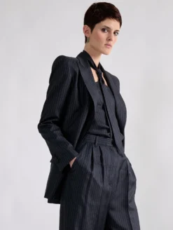 Top En Twill De Soie Imprimé Rayures Tennis -barbarabui Soldes Magasin barbara bui F1425FRR 55 image 4 7d8f4410 f2b9 45e7 9d8e 2feab231b411