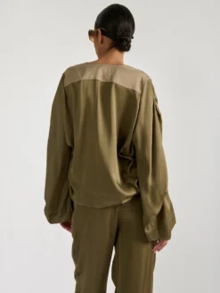 Top Manches Longues En Satin De Viscose Léger Kaki -barbarabui Soldes Magasin barbara bui F1427FEK 3741 image 4 6d19812b f381 4f9d 88ae 6724c67927f0