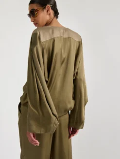 Top Manches Longues En Satin De Viscose Léger Kaki -barbarabui Soldes Magasin barbara bui F1427FEK 3741 image 5 e63ce12d 39a9 4a76 917e 00ecffd41b49