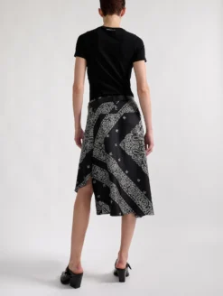 Jupe Foulard En Twill De Soie Imprimé Bandana 11 Jupe Foulard En Twill De Soie Imprimé Bandana -barbarabui Soldes Magasin barbara bui F1511FRS 1011 image 4 52335c0c dbb4 4e0a 93d0 c3262fb2964e