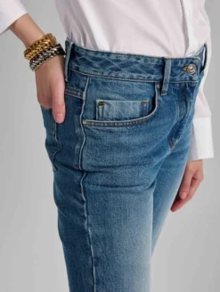 Jean 5 Poches Coupe Droite En Denim Bleu -barbarabui Soldes Magasin barbara bui F1635FLF 30 image 2 db682aba 1784 4d2d 87f9 970c26556fb5