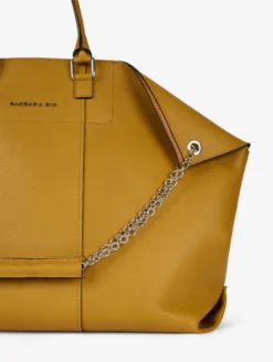 Sac "Big Chamallow" En Cuir Moutarde -barbarabui Soldes Magasin barbara bui F6771VGE 22 image 3 811f1d3e 8a73 43ee a8b9 922809fef3c5